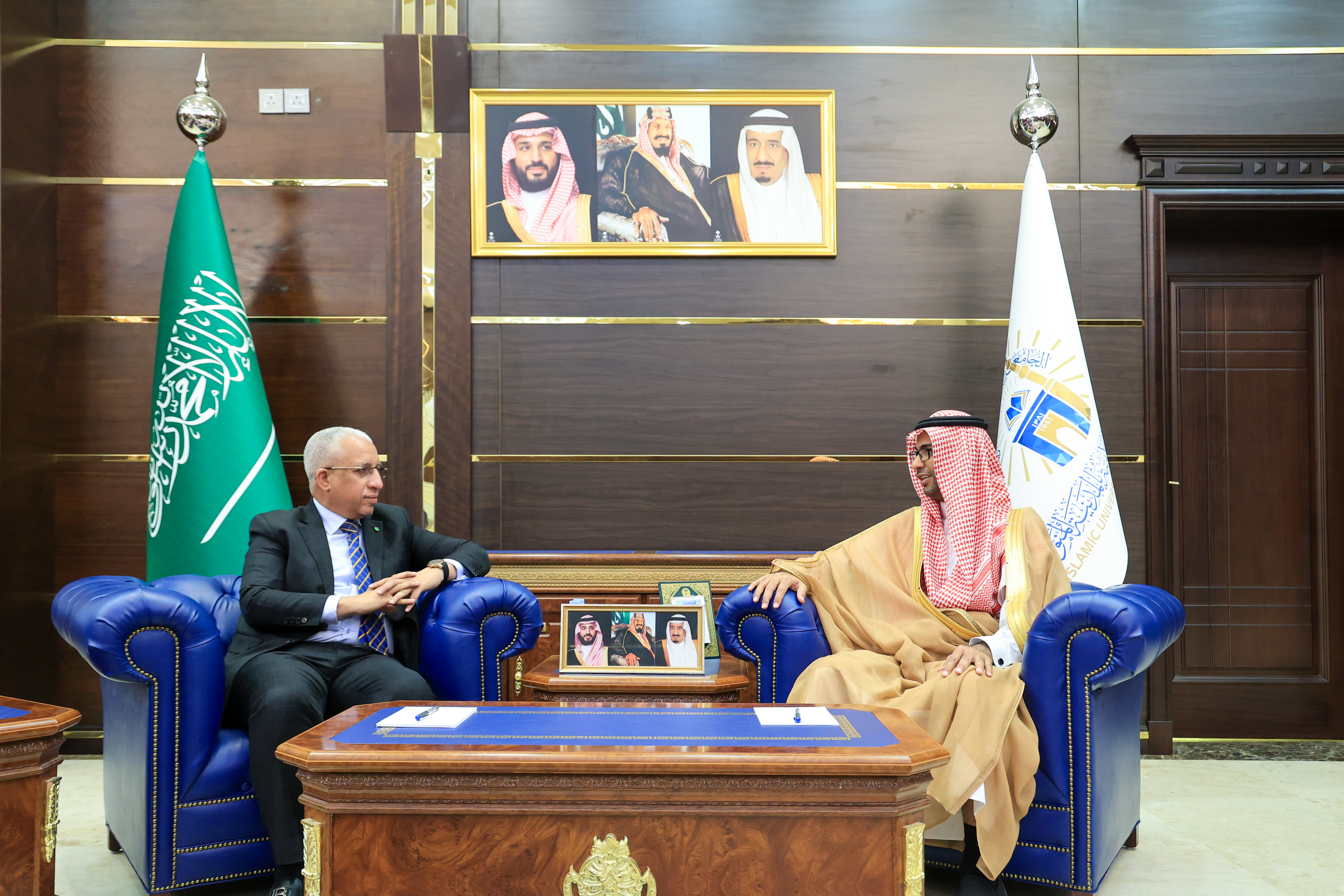 وكيل الجامعة للخدمات المشتركة يستقبل سفير الجمهورية الإسلامية الموريتانية لدى المملكة 